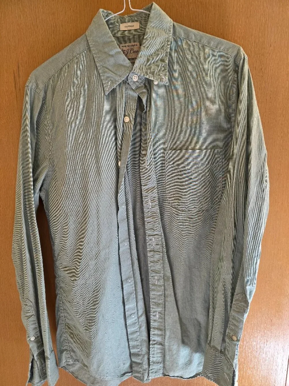 Small green long sleeve button down shirt